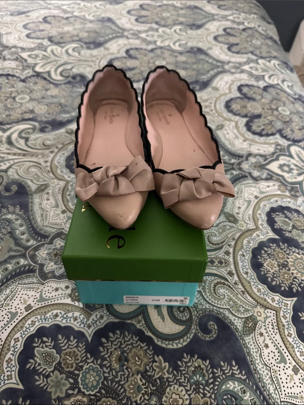 Kate Spade Women’s Scalloped Ballet Flats with Bow - Blush Pink